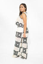 Black Cream Crochet