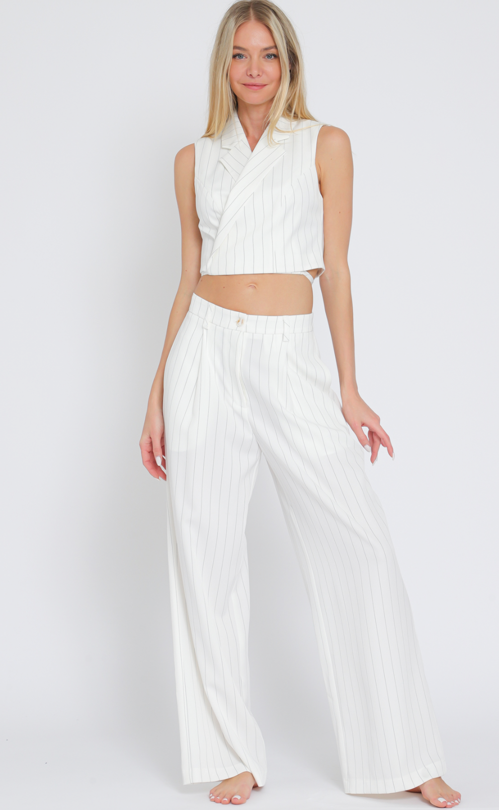 Off White Sleeveless Collar Top and High-Waist Pant Set