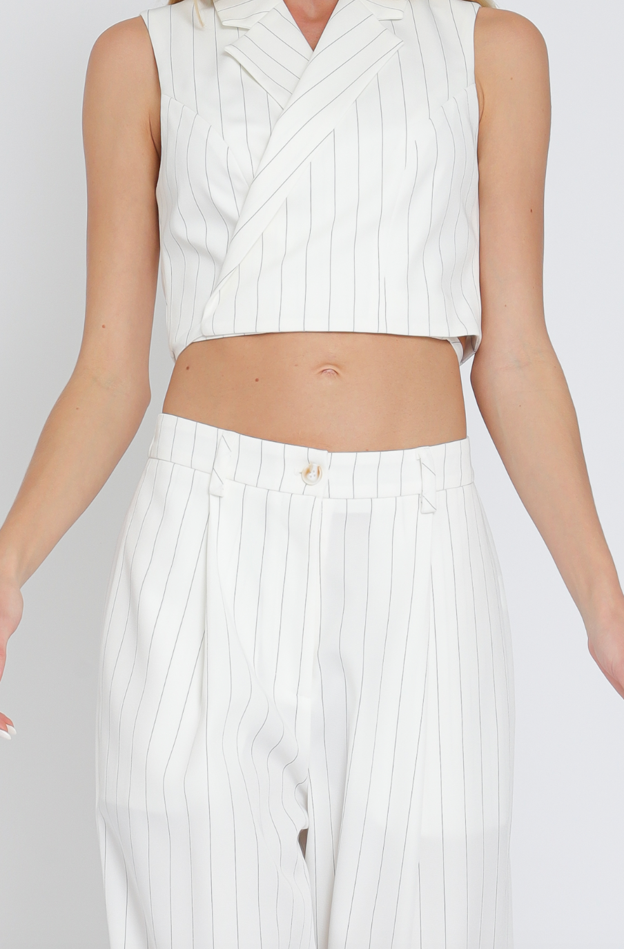 Off White Sleeveless Collar Top and High-Waist Pant Set