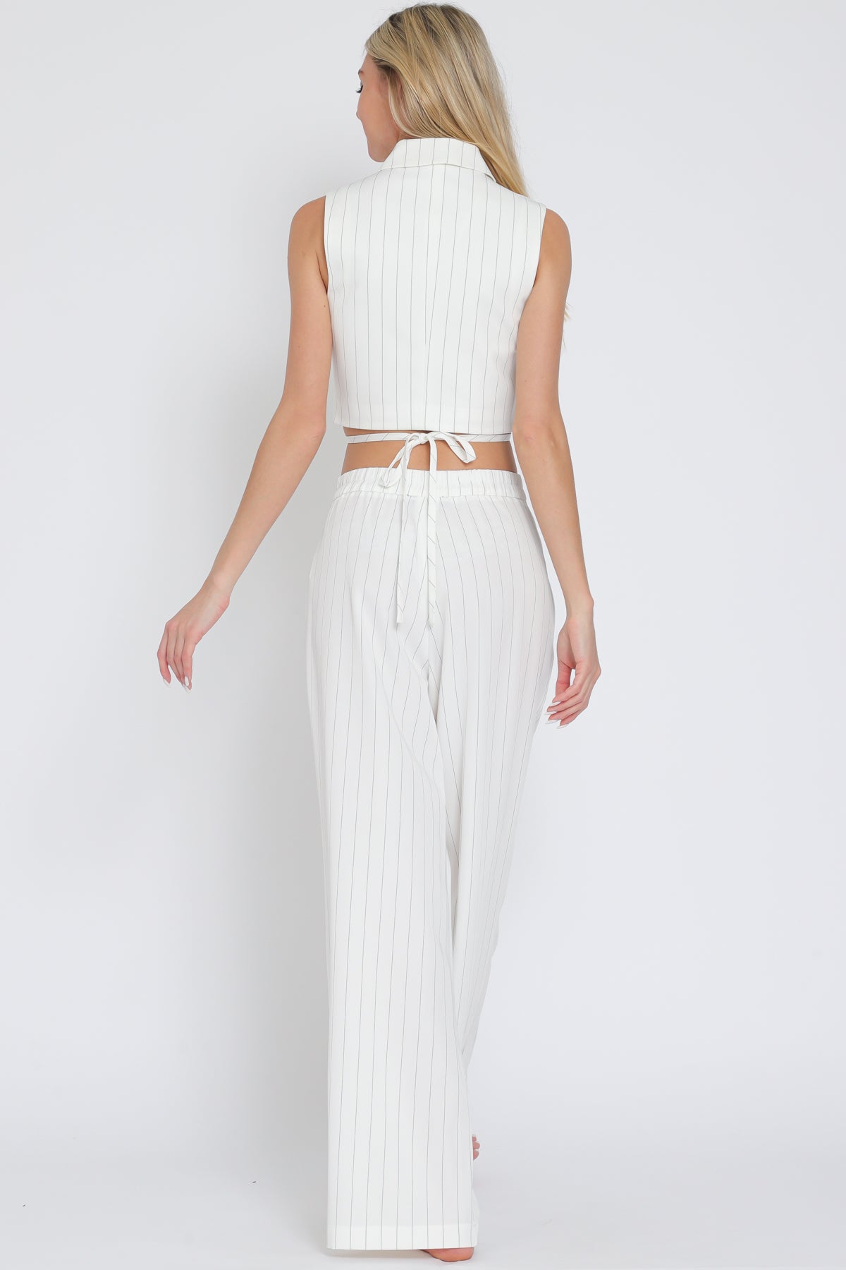 Off White Sleeveless Collar Top and High-Waist Pant Set